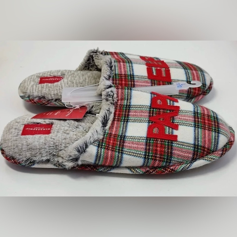 Wondershop Men's Plaid Holiday Papa Elf Slippers - Picture 3 of 4